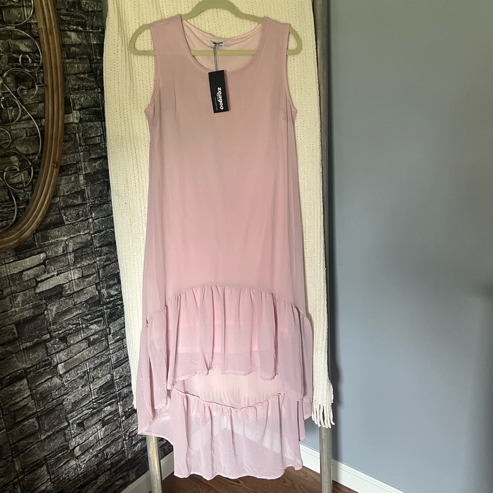NWT woman’s Zeagoo pink dress. Size medium. $19